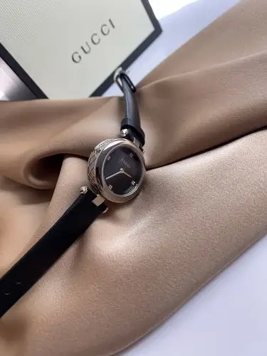 gucci古驰石英手表女表