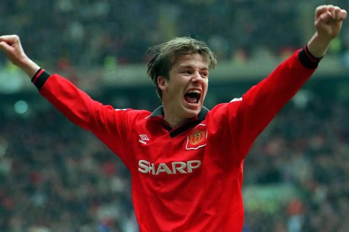 贝克汉姆,一个在脚上安装了卫星定位的男人