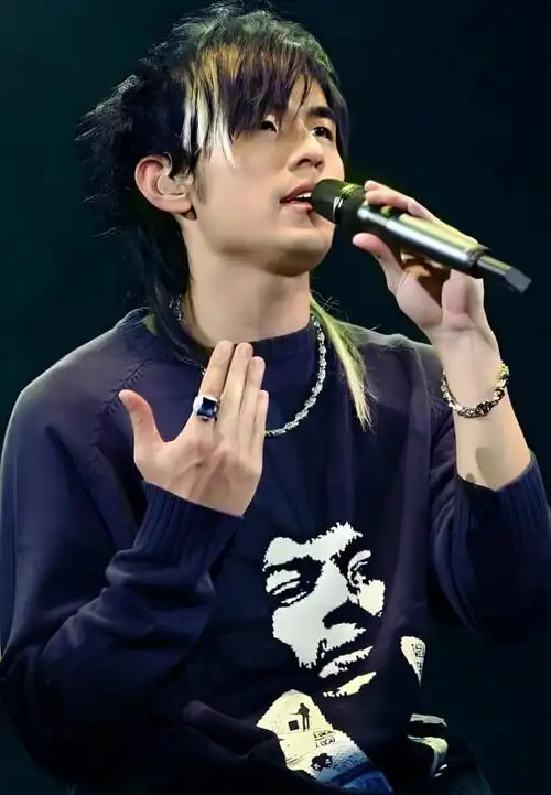 周杰伦无与伦比演唱会,你觉得哪张照片最帅?