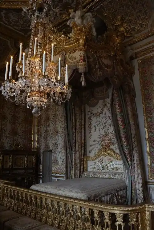 【大千世界】探秘法国王后的寝宫