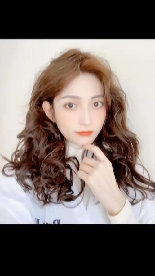 2020年最火烫发造型蝴蝶烫