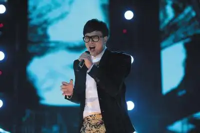 哈林战队冠军之战也将于今晚精彩上演,同时拉开"好声音"国庆假期三天