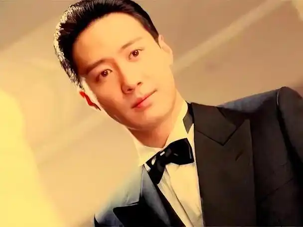 四大天王之一的黎明,不仅是当年的优质偶像,还是慈善大使