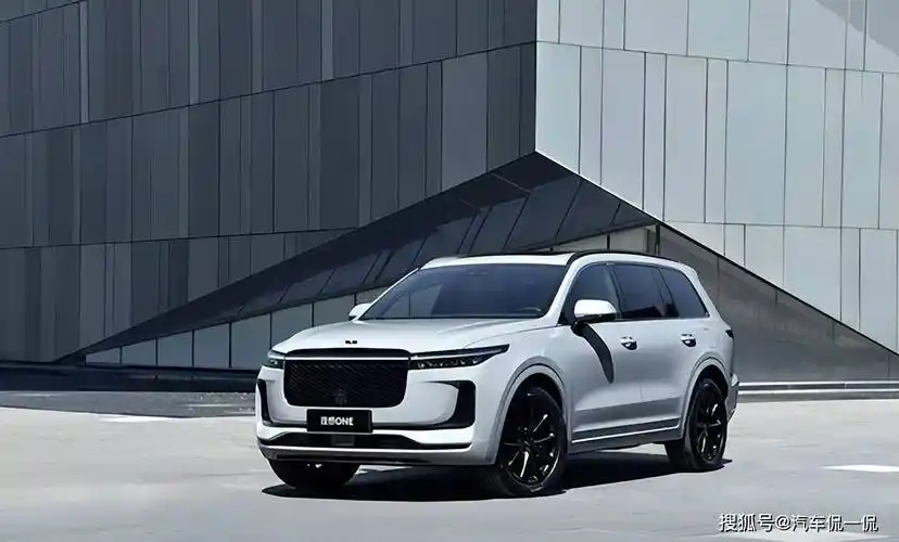 理想纯电旗舰车型公布:定名"理想mega",目标50万级别车的no.