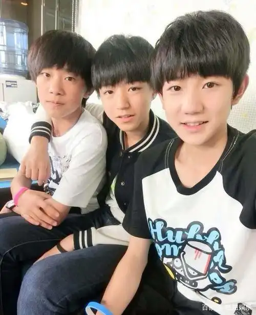 tfboys自拍合照,见证王俊凯,易烊千玺,王源一路成长!
