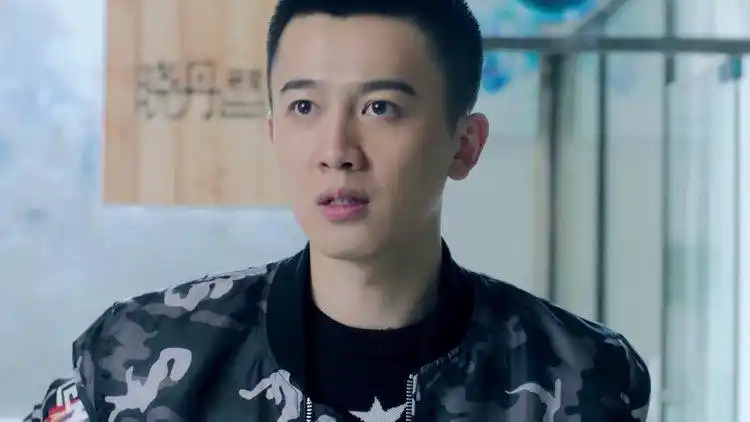 鸡毛飞上天王旭要陈路与女友分手,陈路不答应,发怒反怼王旭