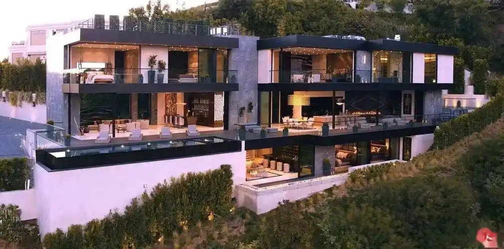 走进王思聪的超级豪宅!1600㎡,买来2亿多,还跟贝克汉姆,麦当娜做邻居