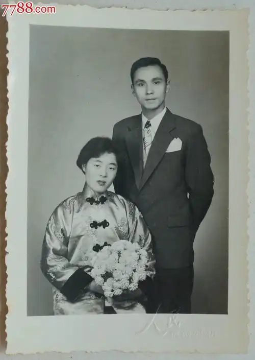 se38052493  店内编号:w000 品种: 老照片-老照片 属性: 结婚照,60