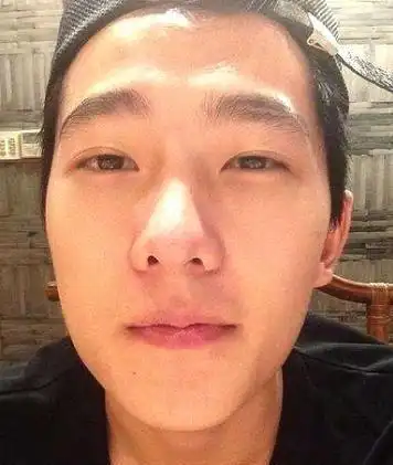 看看明星卸妆的样子,差距太大了,怪不得在街上没见过明星