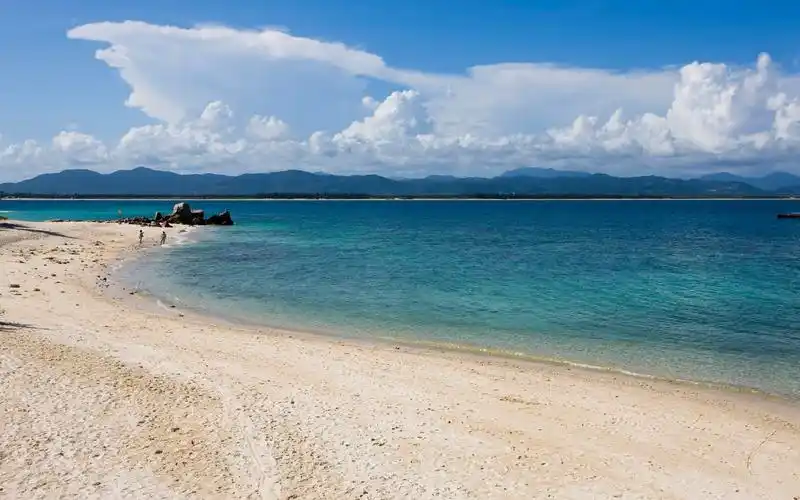 夏季清凉三亚蜈支洲岛唯美沙滩高清桌面壁纸(一)