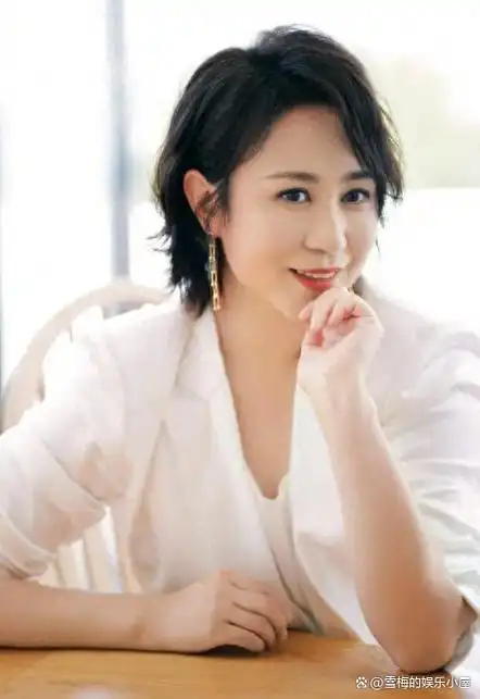 马丽嫁比自己小11岁男友38岁高龄为其生下孩子终成人生赢家