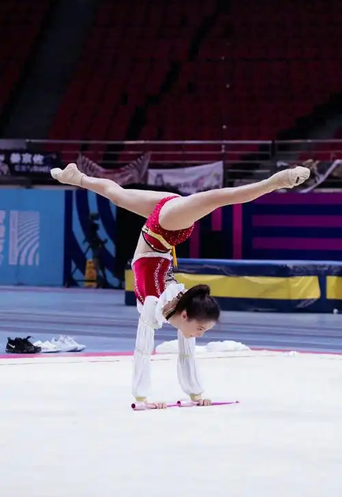 金晨一字马#金晨 北舞严选