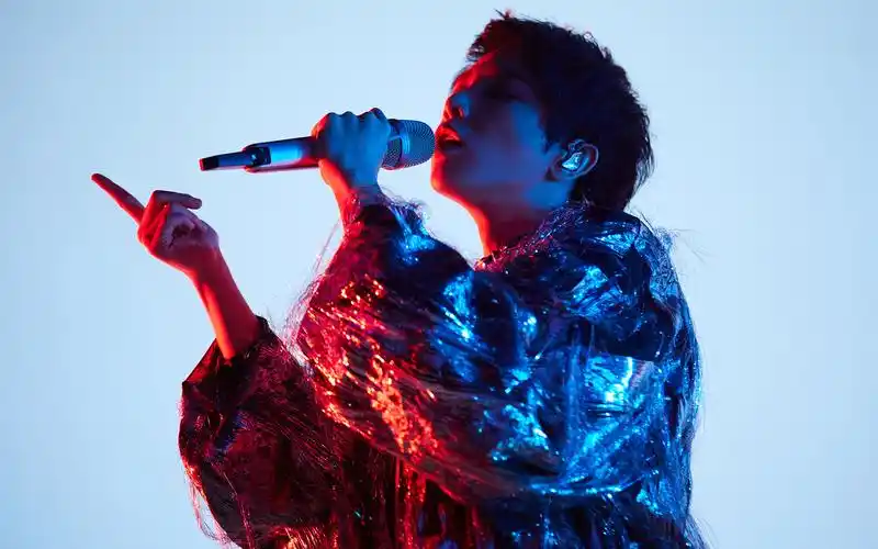 华晨宇帅气图片桌面壁纸高清大图预览1920x1200_大陆明星下载_美桌网