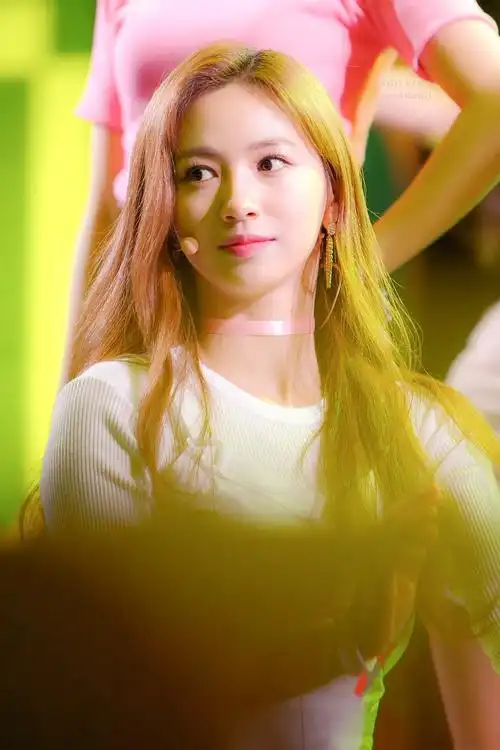 cherrybullet 许智媛