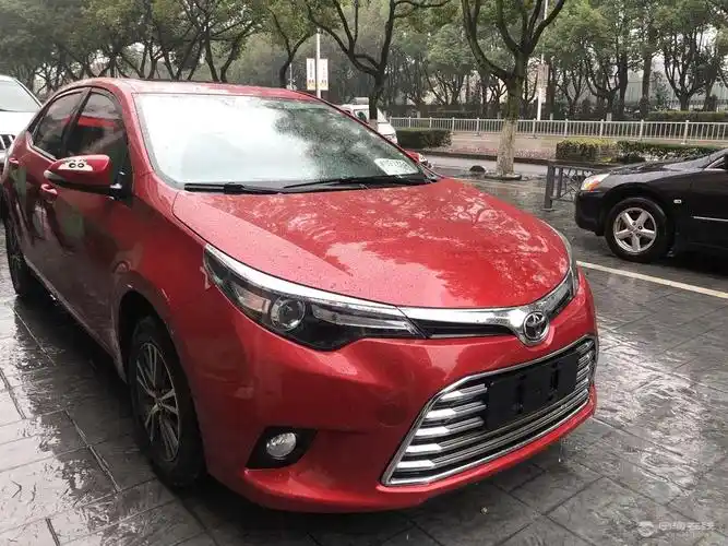 丰田雷凌红色前右66609 0116.jpg