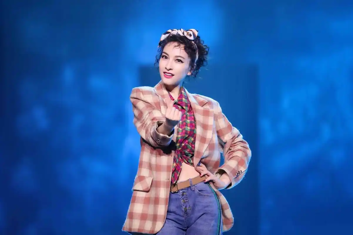 《新舞林大会》吴昕逆袭成黑马 许魏洲给张靓颖打分有点尴尬_综艺节目