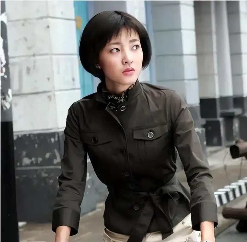 王丽坤个人资料简介(沸沸扬扬的谣言,给她带来了巨大的打击和伤害)