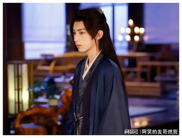 郭俊辰的问题,饰演天天帝之子,没有"香蜜"里面润玉一角色仙,身高不够