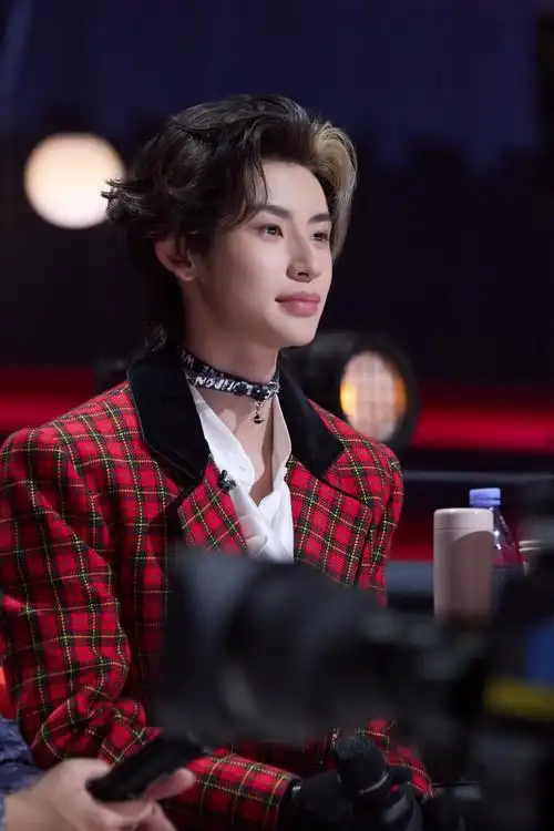 小鬼王琳凯超话致敬经典经理人合作赛来袭,看"og baby"厂牌经理人