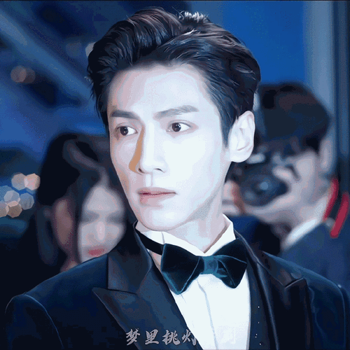 罗云熙·袁帅 |#半是蜜糖半是伤#真的很喜欢袁帅开篇的这个小背头谁懂