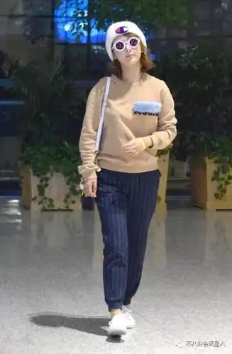 林志玲晒照不慎暴露baby真实身高,女明星的身高果真是个谜