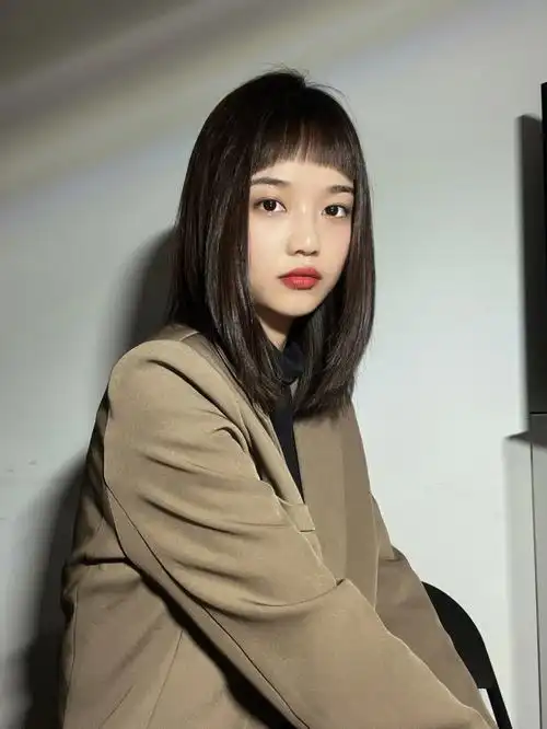 眉上刘海or齐眉刘海