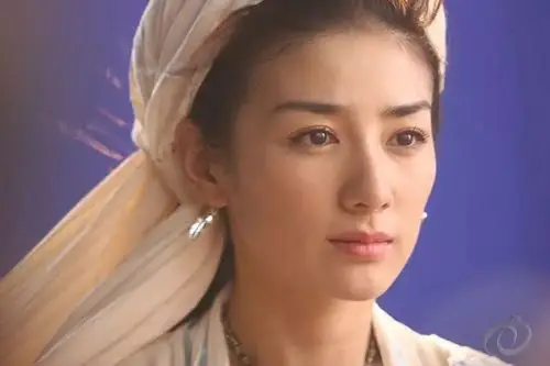 星闻黄奕被名利场抛弃后如何与满目疮痍的自己和解