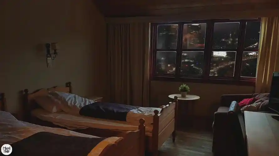 【白噪音】下雨的夜晚在舒适的房间里睡觉吧