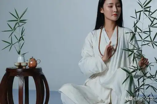 关于烧香拜佛唯美句子_晶羽科技