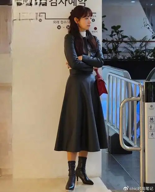 朴信惠新剧太带感!剧中穿搭尽显优雅知性,百变造型信手拈来