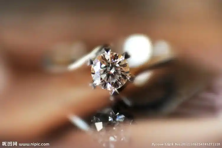 钻戒图片