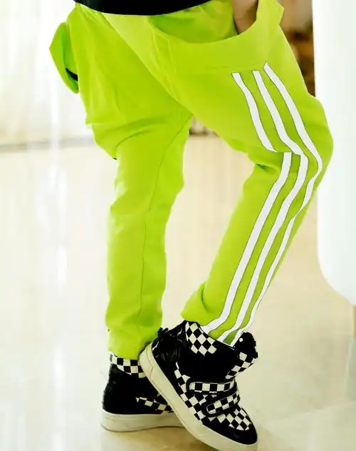 左西男童秋装荧光黄裤子