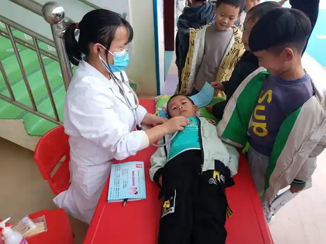 蒙自市余家寨幼儿园2020年度10月份幼儿全面体格检查