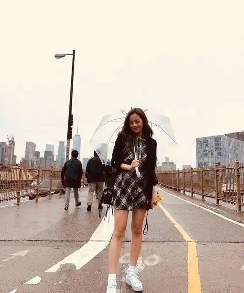 身高162cm的blackpinkjisoo,气质清丽7个"女友风"休闲造型_白色_格子