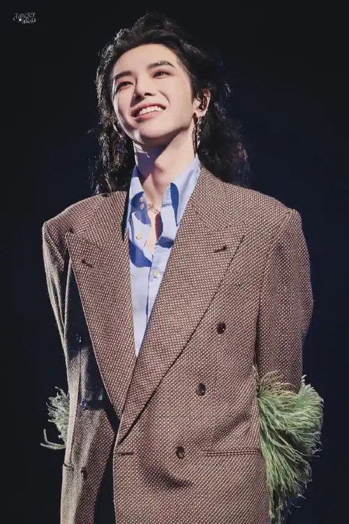 2021年华晨宇十佳造型