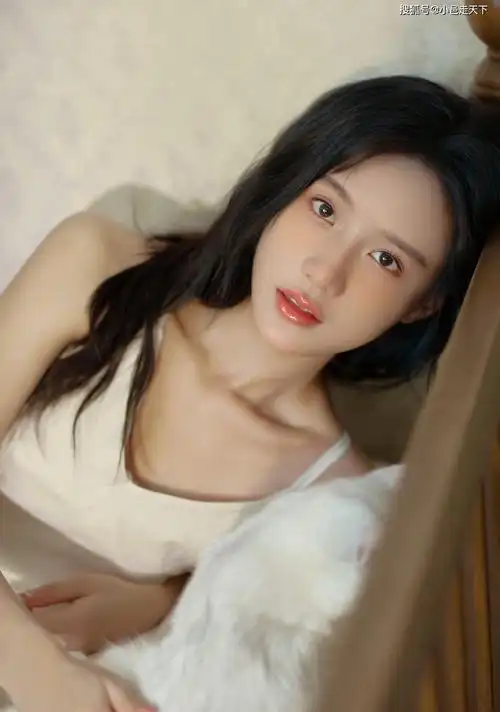 陈意涵披肩散发青春活力写真