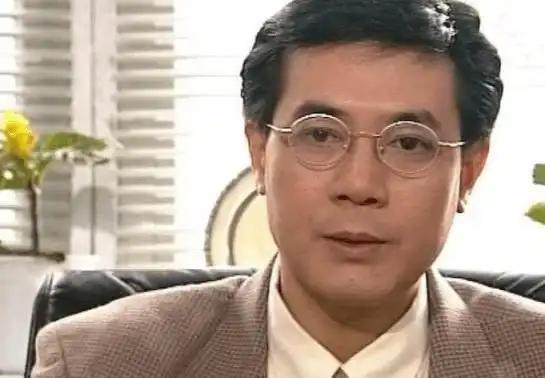 个人认为戴眼镜比不戴眼镜好看的tvb男演员