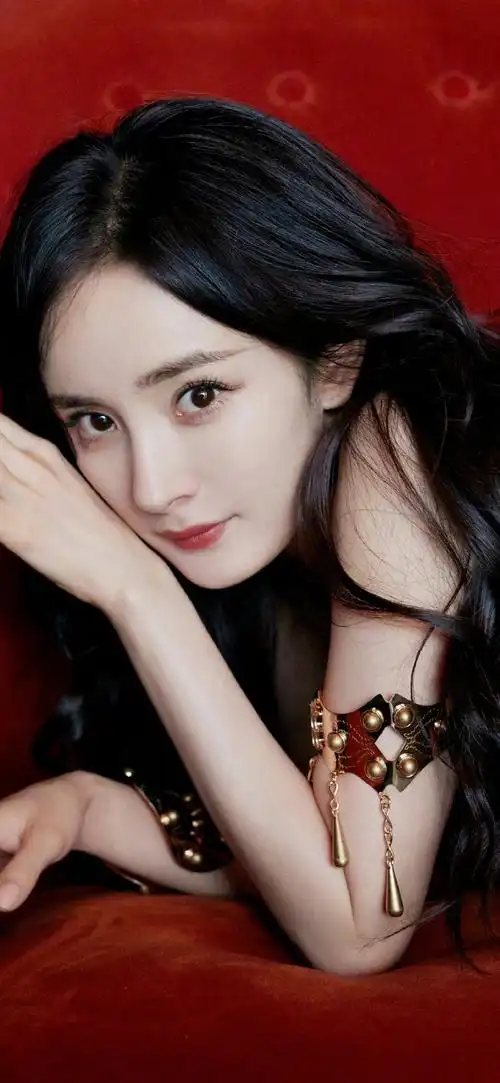 杨幂壁纸精选:柔美浪漫