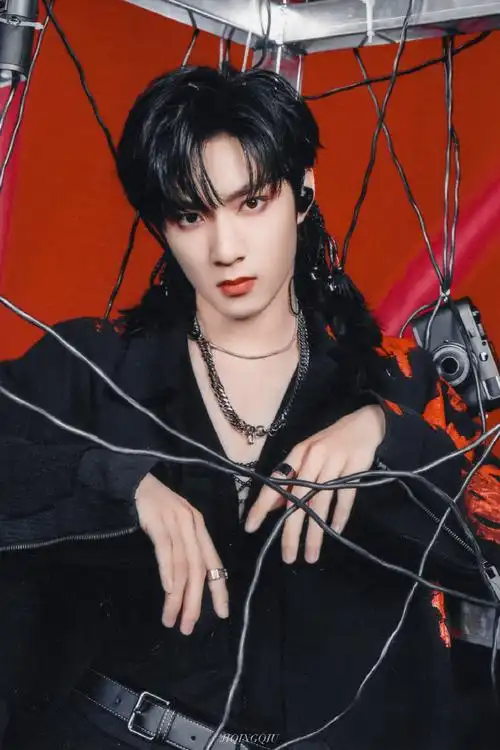 刘耀文 超绝少年气##刘耀文 画报人生