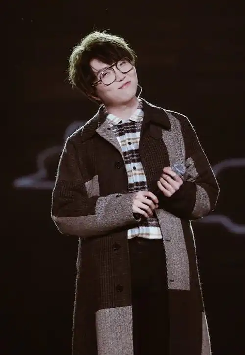 有没有暴发户有毛不易的图片无水印的