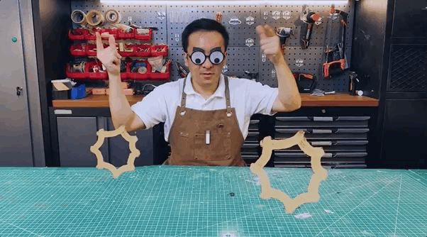 宁原制作了一个放大数万倍的彩色巨型"蜻蜓队长"模型;为了展示蜘蛛