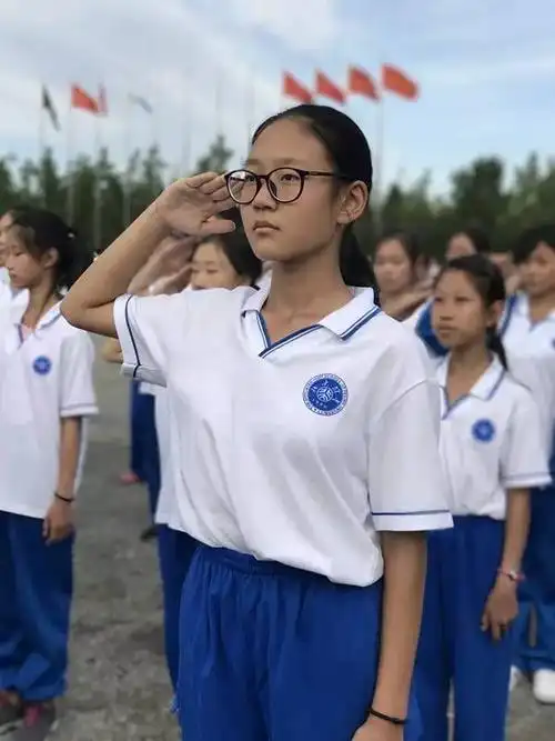 七月初七我们相约励志北大附中初一新生军训纪实刘丹