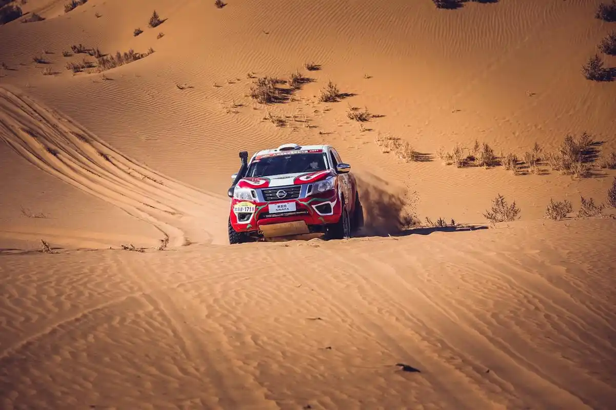 越野穿沙纵享激情人生 郑州日产x-driving赛事学院顺利结营