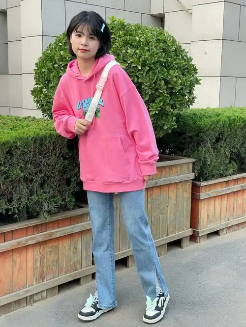 圆脸真的好适合剪这种短发很显脸小诶