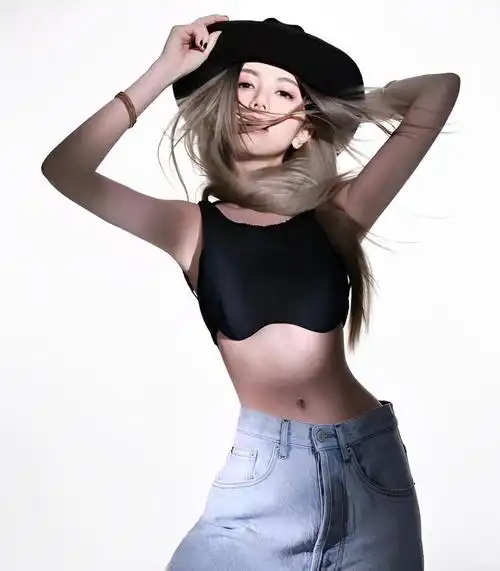 邓紫棋穿衣有多大胆?超会穿越来越性感,好身材根本看不够!