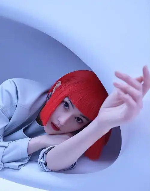 沙宣短发发型图片(张馨予首次尝试"沙宣短发")