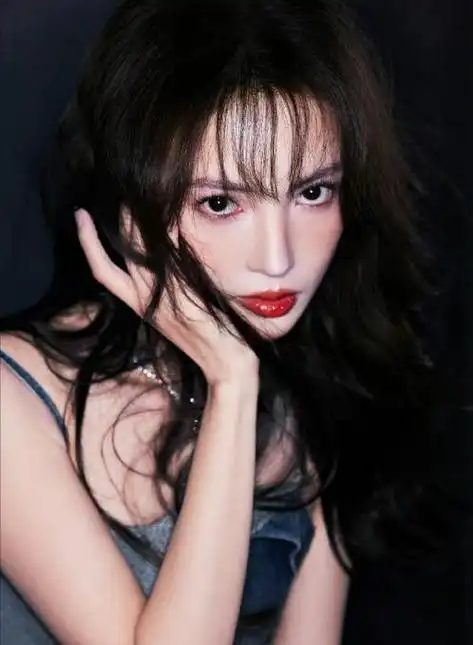 "曾红得发紫,现无戏可拍"的6位女星,高圆圆上榜,她最为可惜