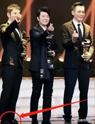 假发,假臀,假肩?大半个娱乐圈"从头假到脚",还有什么是真的