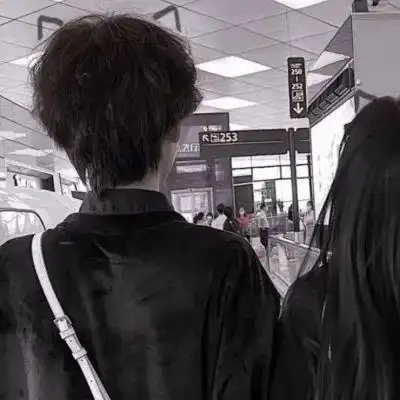 ins真人恩爱情头宇宙山河浪漫生_情侣头像_我要个性网