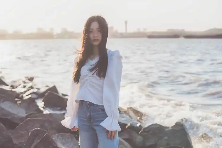 纯净女声郭沁诚意发布全新作品多变曲风完美驾驭蜕变成蝶